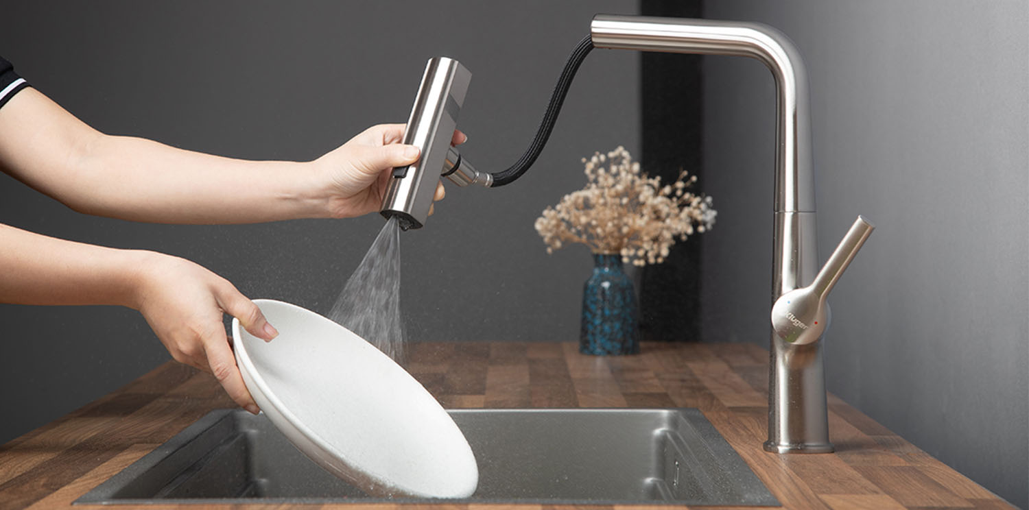 Lõi kéo dây rút vòi rửa Kluger KLF0018S là một phụ kiện hữu ích để tăng cường sự linh hoạt và tiện ích khi sử dụng vòi rửa bát