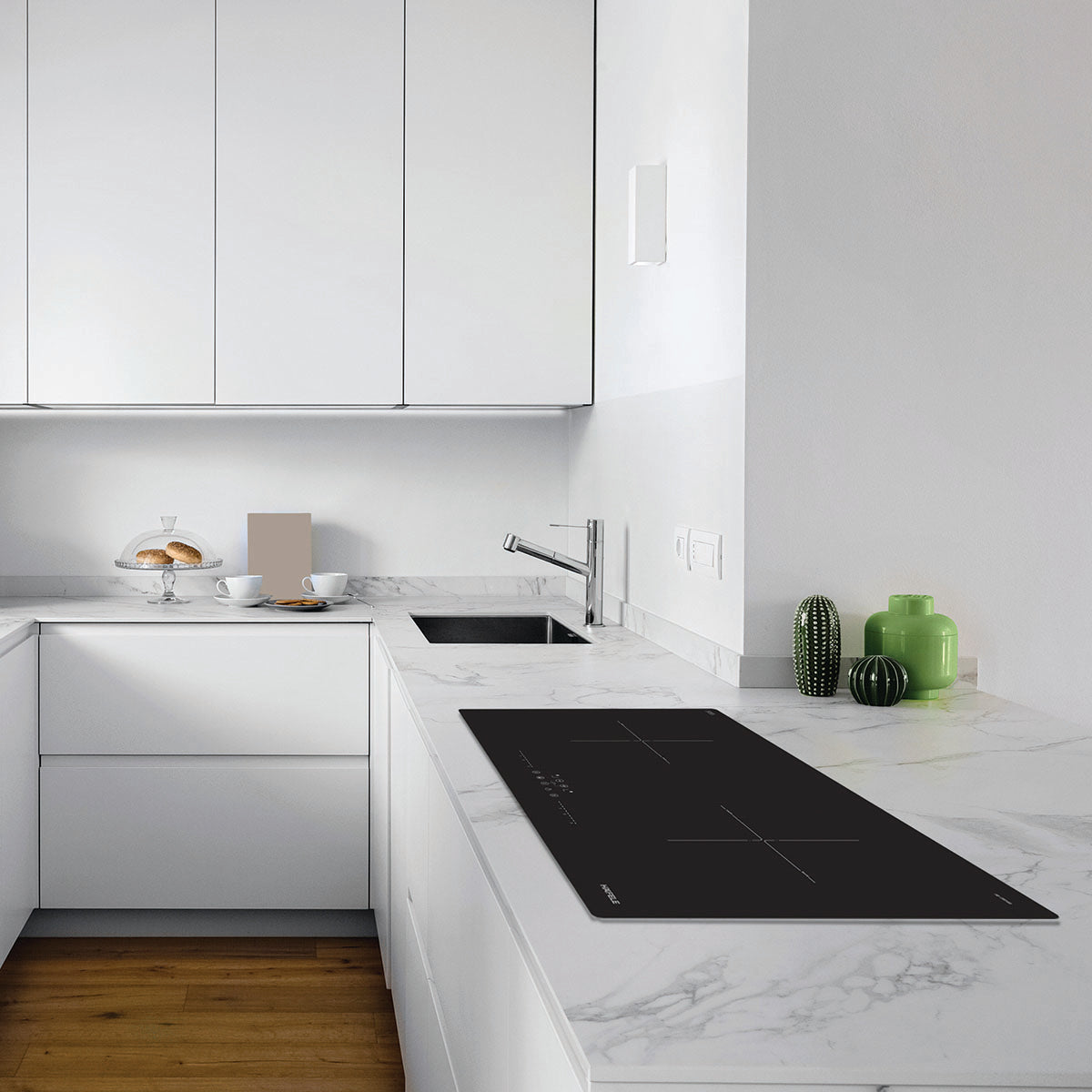 HC-I73241B | 536.61.859 là mẫu bếp từ mới nhất của hãng Hafele, đồng thời là một trong những mẫu bếp từ thành công ở phân khúc cao cấp. HC-I73241B | 536.61.859 là mẫu bếp từ mới nhất của hãng Hafele, đồng thời là một trong những mẫu bếp từ thành công ở phân khúc cao cấp.