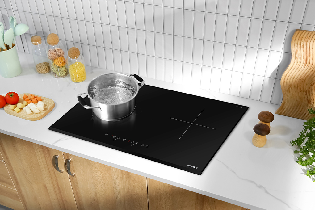 HC-IS772EA | 535.02.222 là mẫu bếp từ mới nhất của hãng Hafele, đồng thời là một trong những mẫu bếp từ thành công ở phân khúc cao cấp. HC-IS772EA | 535.02.222 là mẫu bếp từ mới nhất của hãng Hafele, đồng thời là một trong những mẫu bếp từ thành công ở phân khúc cao cấp.