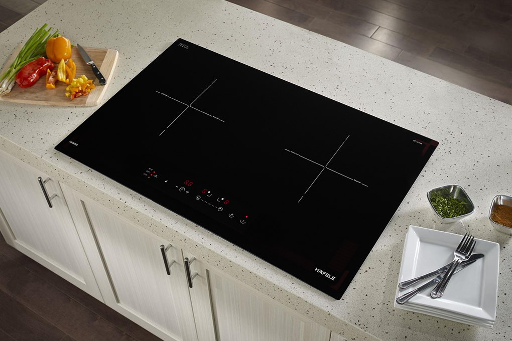 HC-I2712A | 536.61.716 là mẫu bếp từ mới nhất của hãng Hafele, đồng thời là một trong những mẫu bếp từ thành công ở phân khúc trung cấp. HC-I2712A | 536.61.716 là mẫu bếp từ mới nhất của hãng Hafele, đồng thời là một trong những mẫu bếp từ thành công ở phân khúc trung cấp.