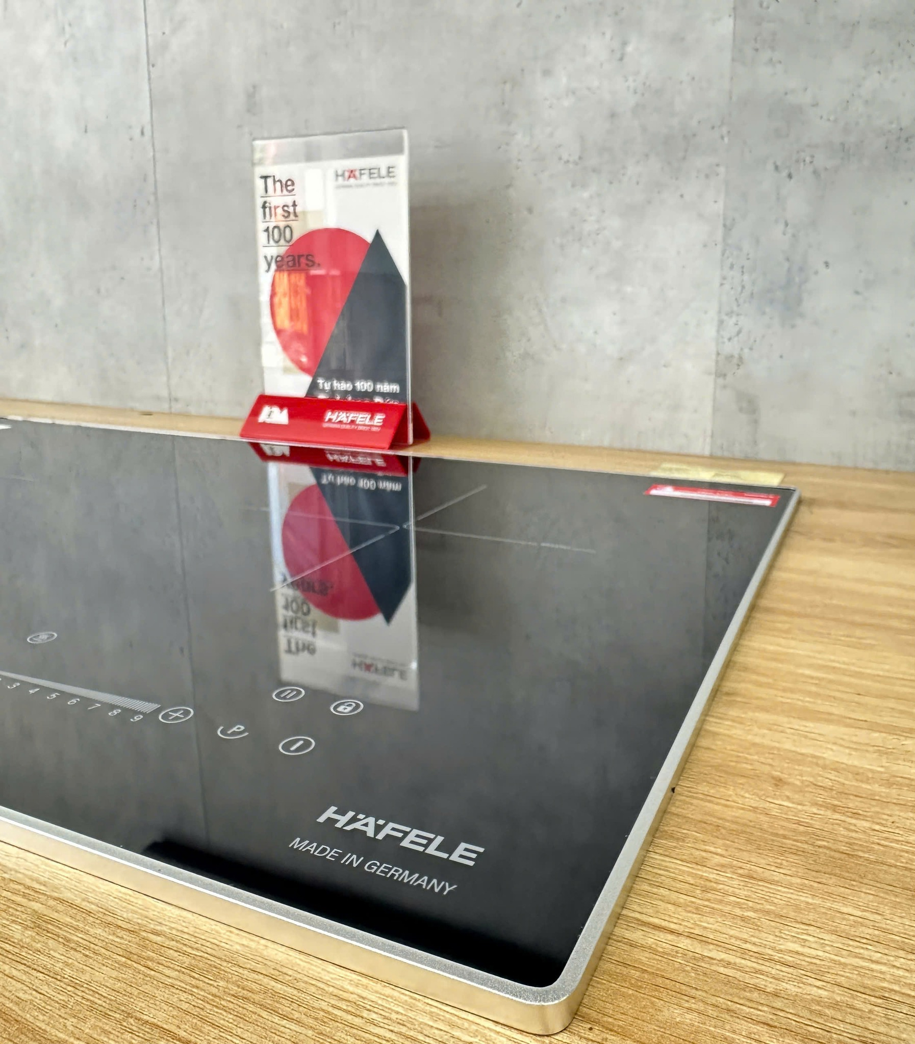 Bếp từ Hafele HC-I7326B | 533.09.989 thiết kế bo viền hợp kim nhôm Aluminium 4 cạnh sang trọng và hiện đại. Bếp từ Hafele HC-I7326B | 533.09.989 thiết kế bo viền hợp kim nhôm Aluminium 4 cạnh sang trọng và hiện đại.