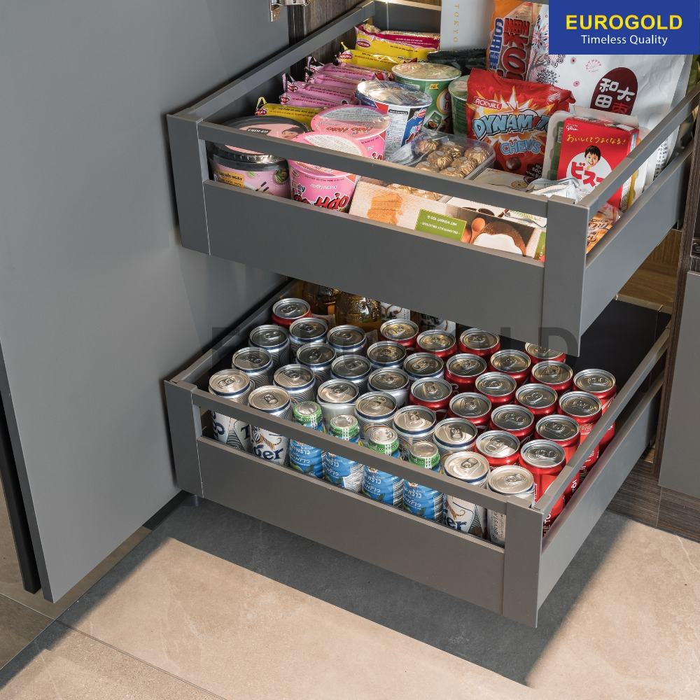 Bộ ray hộp 3 mặt màu ghi đậm, dài 500mm, thành cao 167mm, có thanh tăng cường Eurogold EKL23260 được làm bằng chất liệu thép cán nguội cao cấp Bộ ray hộp 3 mặt màu ghi đậm, dài 500mm, thành cao 167mm, có thanh tăng cường Eurogold EKL23260 được làm bằng chất liệu thép cán nguội cao cấp