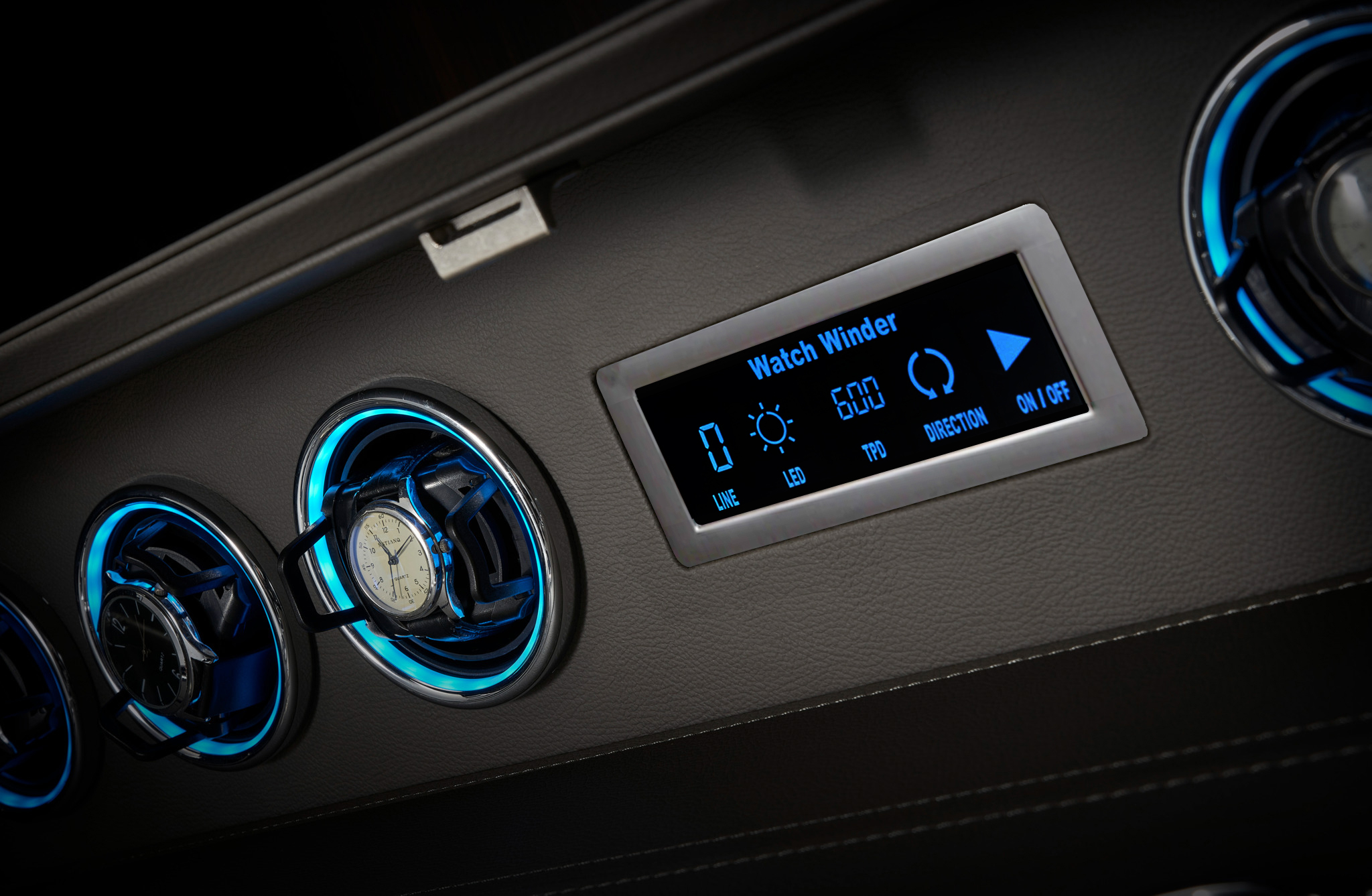 Hộp đựng đồng hồ cơ 6 ổ xoay 900mm Eurogold EUA25990