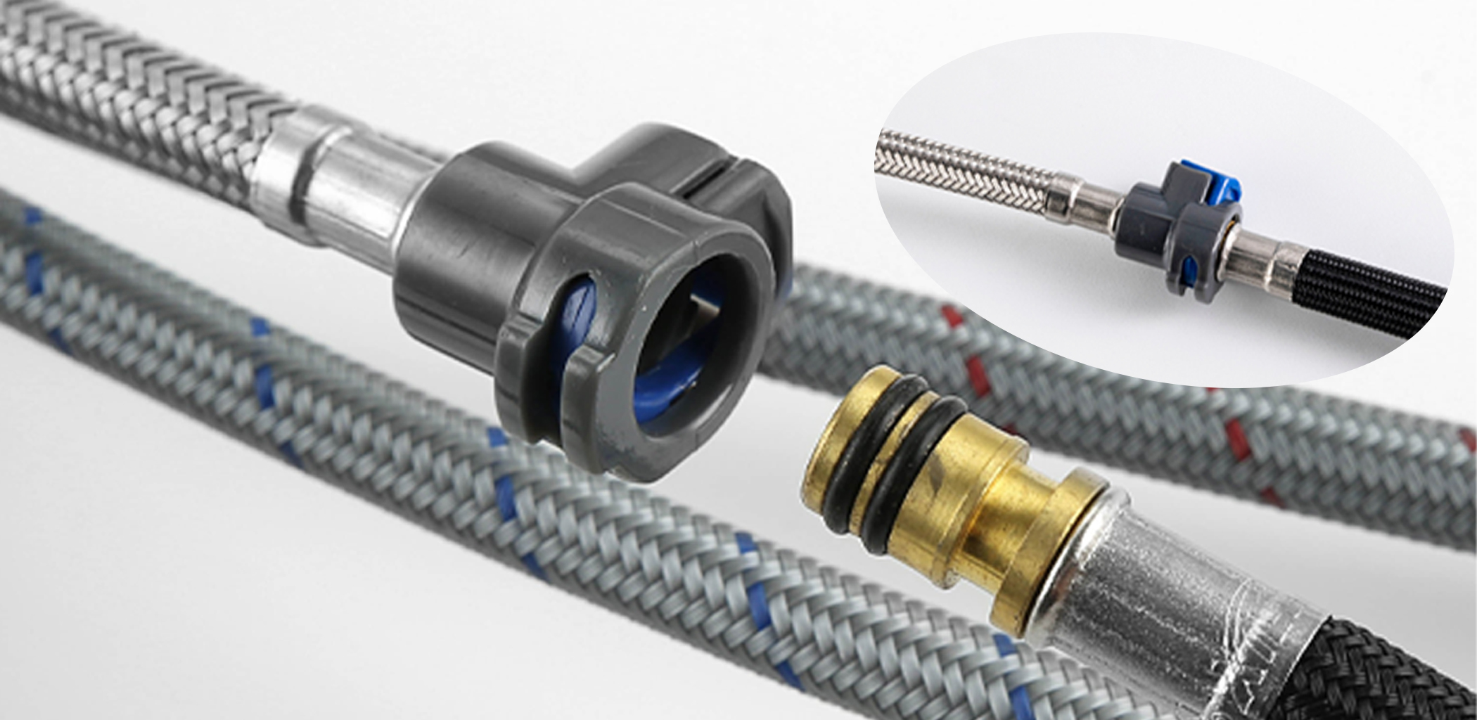 Cung cấp sự tiện lợi và linh hoạt trong quá trình lắp đặt. Dễ dàng lắp đặt, kết nối đường ống, nguồn nước nóng – lạnh với lõi dây vòi rửa bát nhanh chóng.