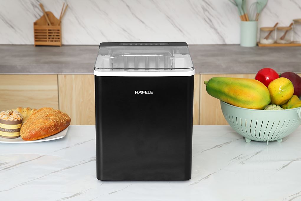 Máy làm đá Hafele 535.44.164 có dung tích ngăn chứa nước 1.76 lít, đủ để làm đến 800g đá mỗi lần. Máy làm đá Hafele 535.44.164 có dung tích ngăn chứa nước 1.76 lít, đủ để làm đến 800g đá mỗi lần.