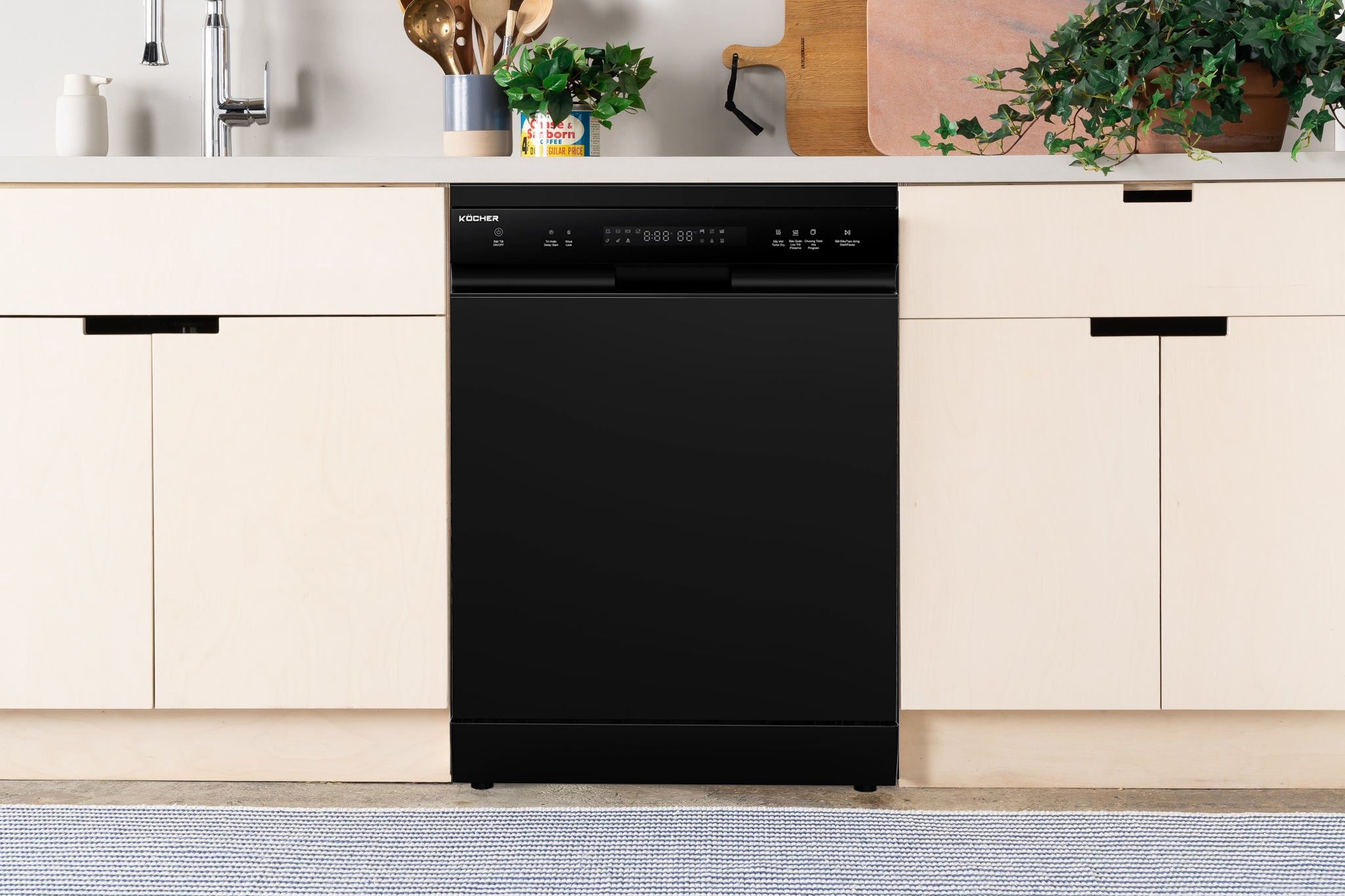 Máy rửa bát 17 bộ Kocher KDEU-X15B có thiết kế hình chữ nhật dọc, có kích thước R598 x S(570-598) x C(775-805) mm.