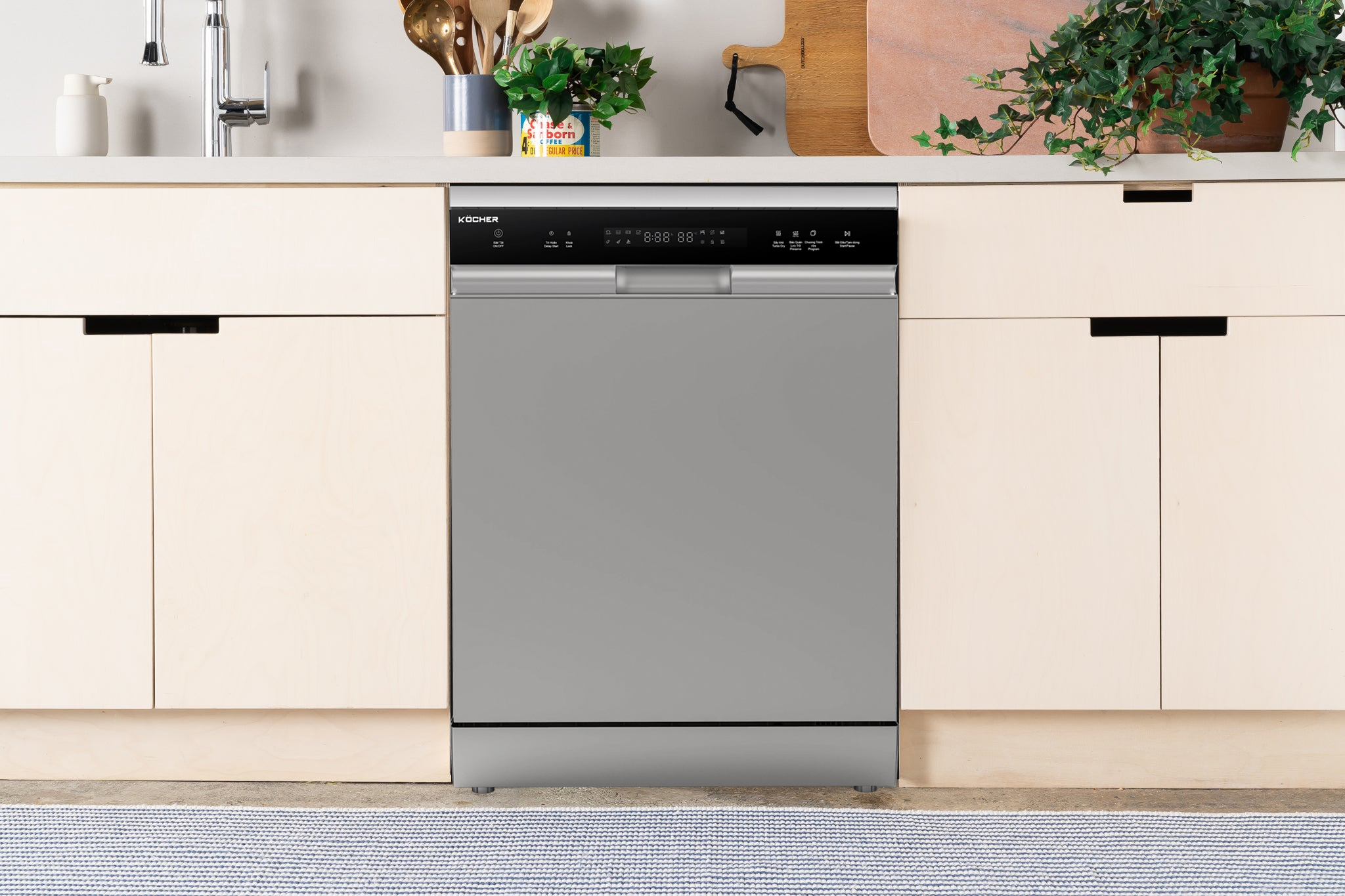 Máy rửa bát 17 bộ Kocher KDEU-X15S có thiết kế hình chữ nhật dọc, có kích thước R598 x S(570-598) x C(775-805) mm.