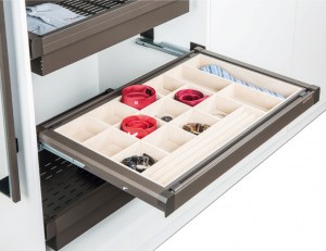 khay-dung-trang-suc-hafele-807-95-101