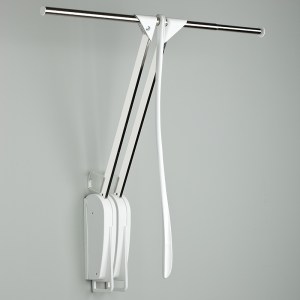 moc-treo-ao-di-dong-servetto-se83cp401