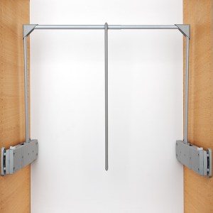 moc-treo-ao-di-dong-servetto-sp0112gao