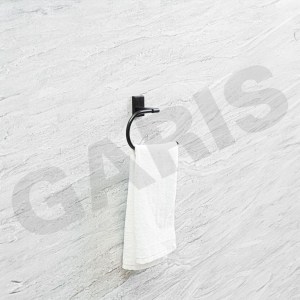 moc-treo-khan-phong-tam-mau-den-nham-garis-gbb1-t1