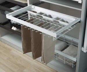 moc-treo-quan-voi-hop-nhua-mau-trang-hafele