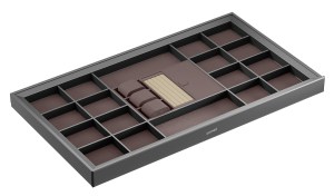 ngan-keo-dung-do-trang-suc-boc-da-mau-xam-grandx-xm-80c-90c